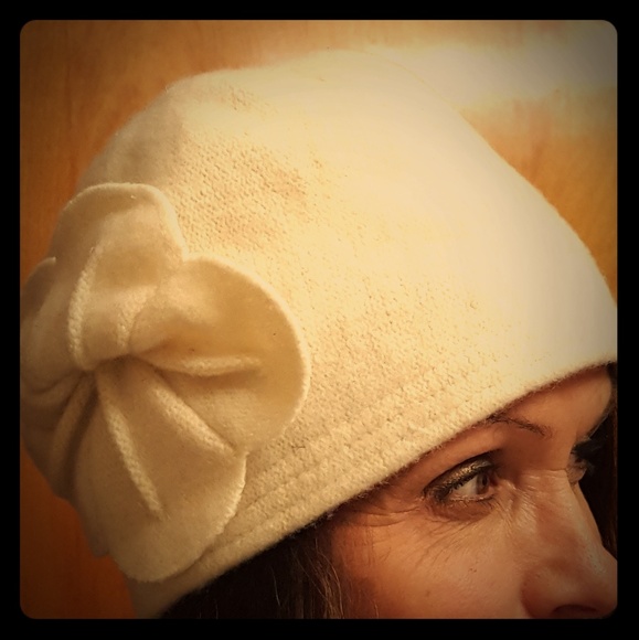 Accessories - Vintage looking hat